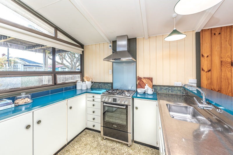 1/48 Nixon Street, Whanganui East, Whanganui - Carousel 2