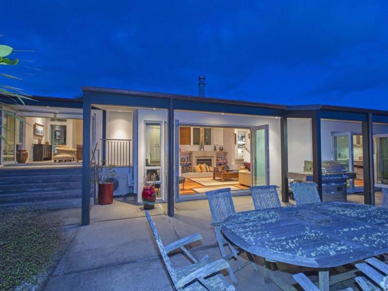 43 Arahiwi Grove, Tirohanga, Lower Hutt - Carousel 2