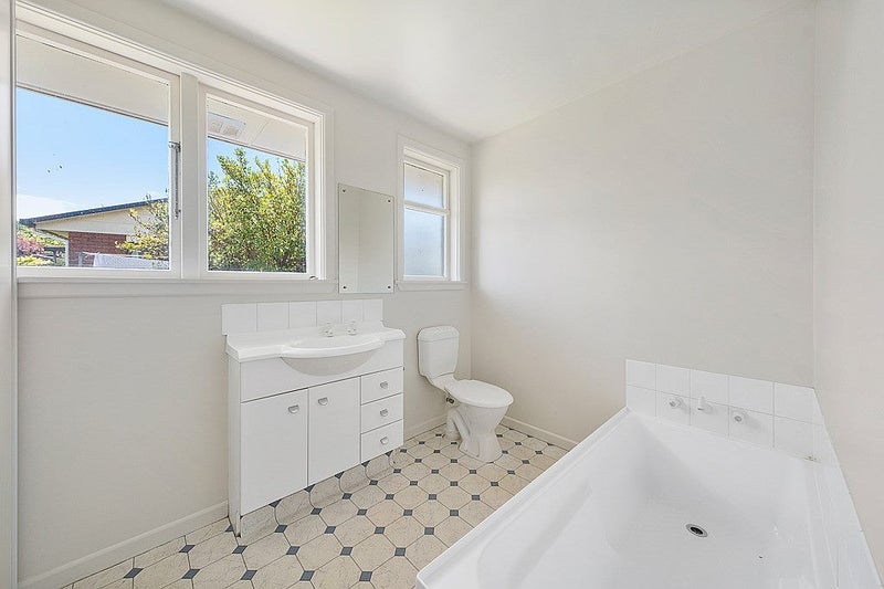 9 Barclay Place, Burwood, Christchurch - Carousel 21