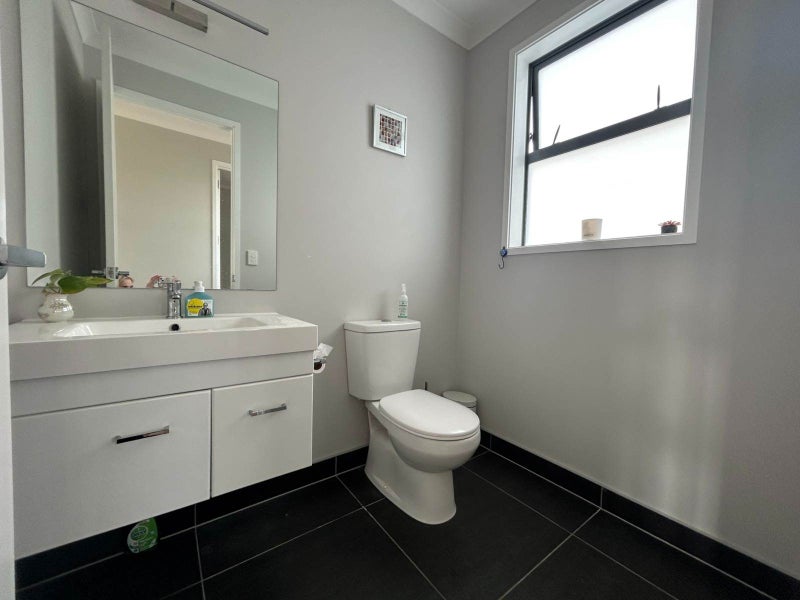 11 Bounty Road, Long Bay, Auckland - Carousel 21