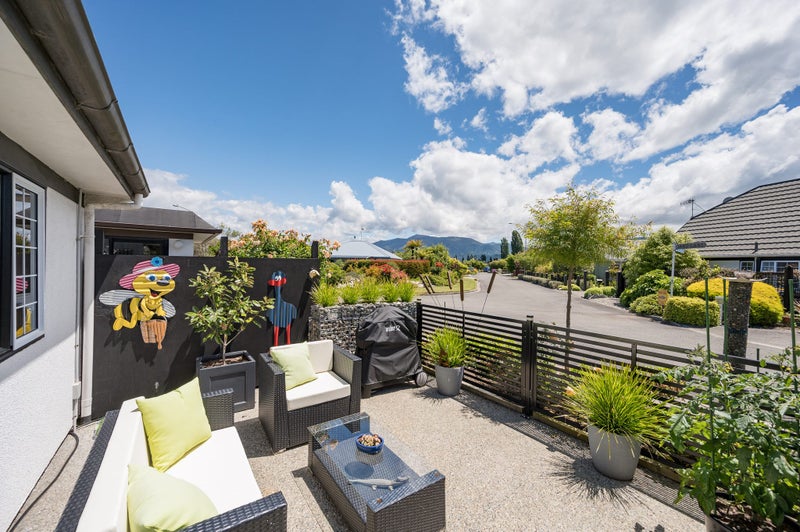 2 Oaks Lane, Motueka, Motueka - Carousel 1