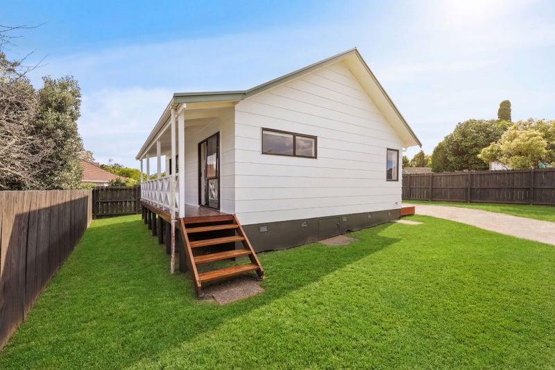 2/11 Hosking Place, Clarks Beach, Auckland - Carousel 2