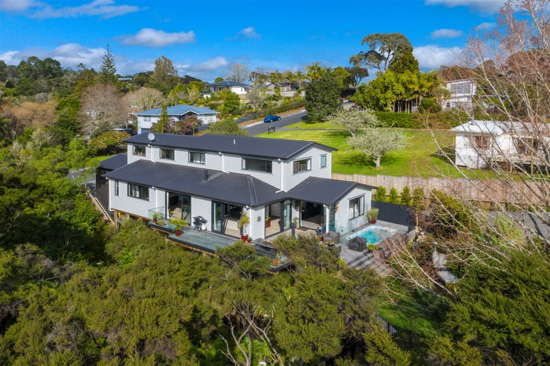 6B Pounamu Avenue, Greenhithe, Auckland - Carousel 1