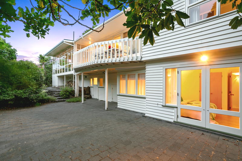 6 Westridge Road, Titirangi, Auckland - Carousel 1