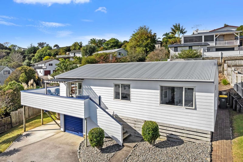 18A Delshaw Avenue, Stanmore Bay, Whangaparaoa - Carousel 1