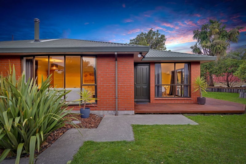 12 Esher Place, Saint Martins, Christchurch - Carousel 2