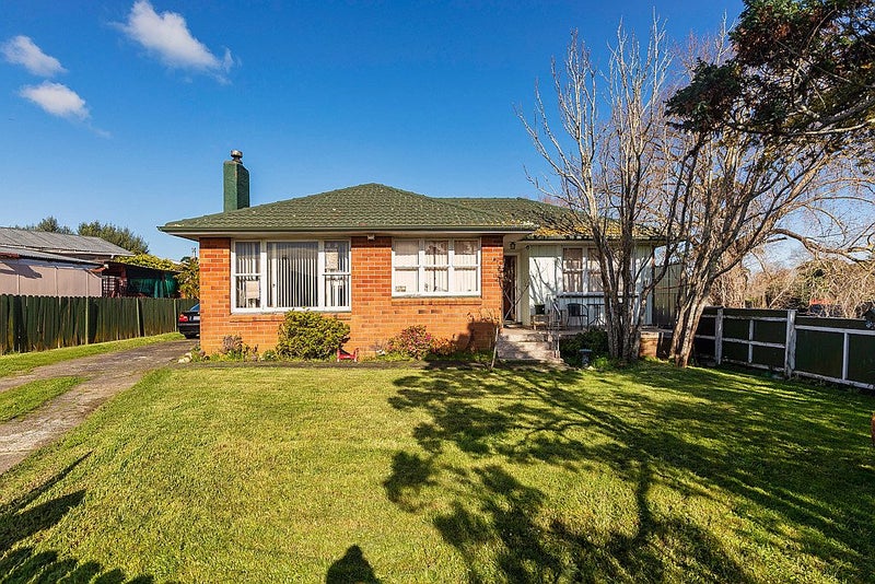9 Woburn Street, Mangere East, Auckland - Carousel 2