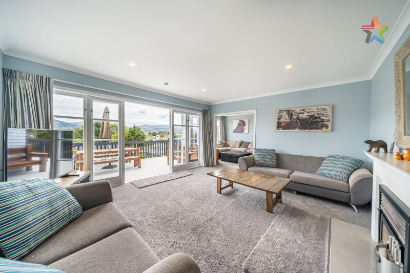 27 Wyndrum Avenue, Waterloo, Lower Hutt - Carousel 2