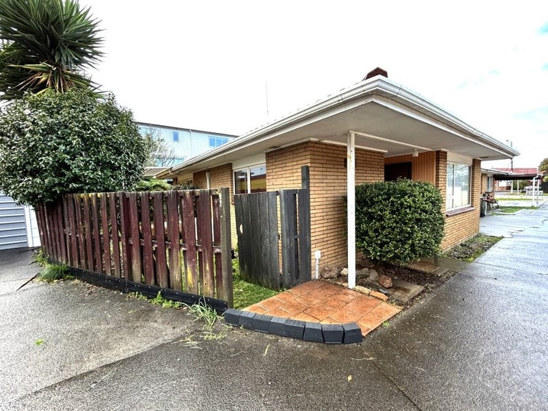 3/16 Campbell Road, One Tree Hill, Auckland - Carousel 1