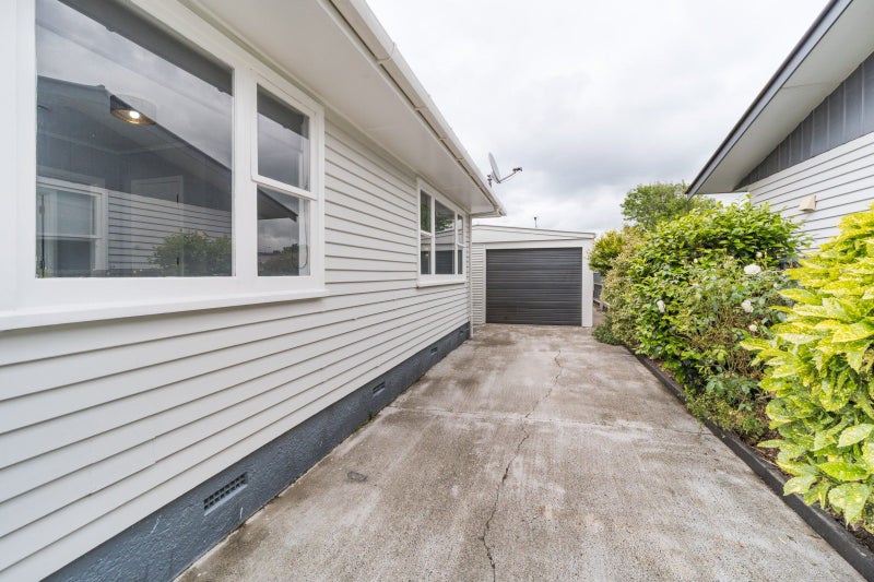 18 Karamea Crescent, Kelvin Grove, Palmerston North - Carousel 25