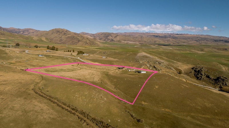 89 Ruffell Road, Tarras - Carousel 1