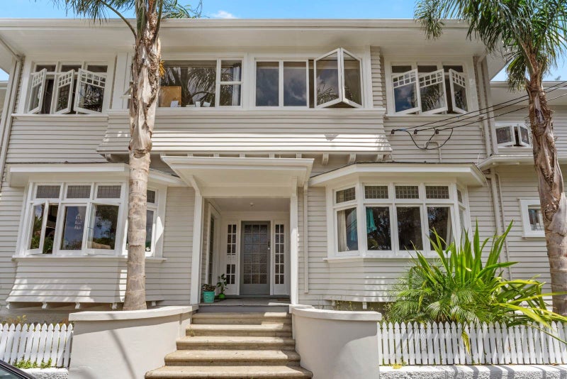 25 Carlton Gore Road, Grafton, Auckland - Carousel 2