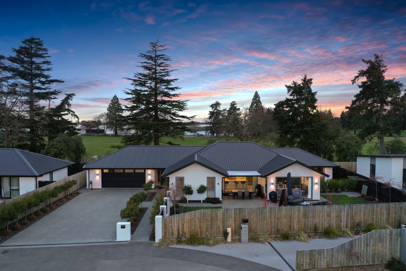 11 Jag Way, Tinwald, Ashburton - Carousel 1