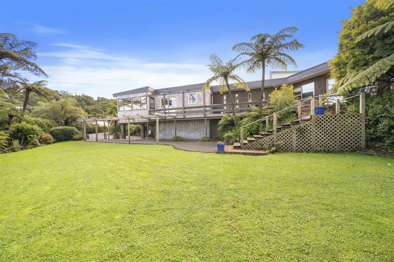 155 Park Road, Belmont, Lower Hutt - Carousel 1