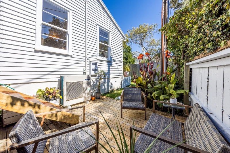 2 Diomede Street, Bayswater, Auckland - Carousel 21