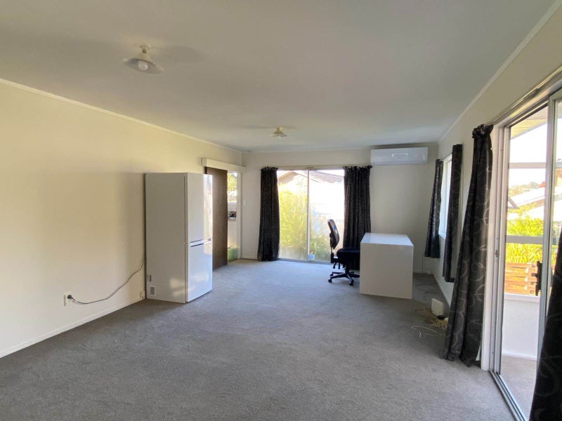 1/12 Kegworth Place, Browns Bay, Auckland - Carousel 2