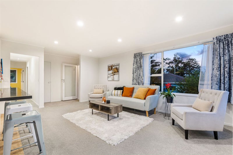 14 Gallony Avenue, Massey, Auckland - Carousel 2