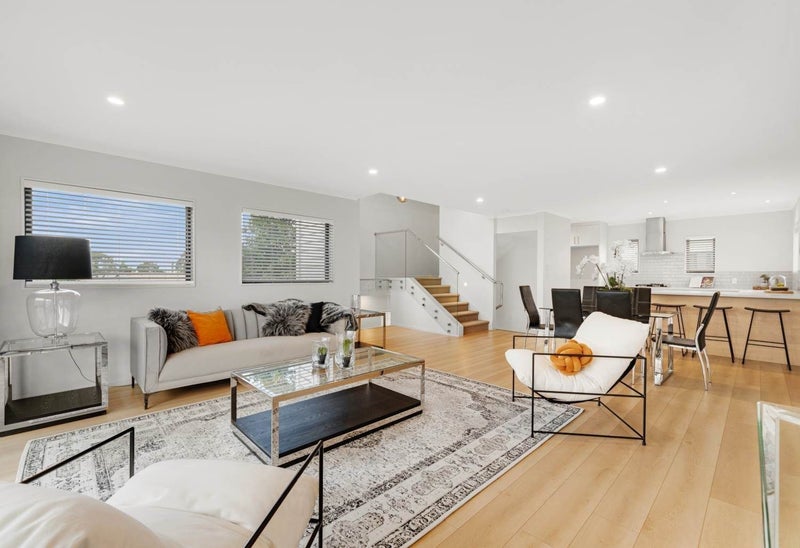 12E Ropata Avenue, Point England, Auckland - Carousel 2