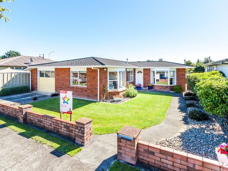 4 Sheffield Street, Awapuni, Palmerston North - Carousel 1