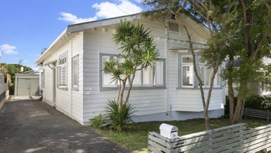 34 Cumberland Avenue, Westmere, Auckland - Carousel 1