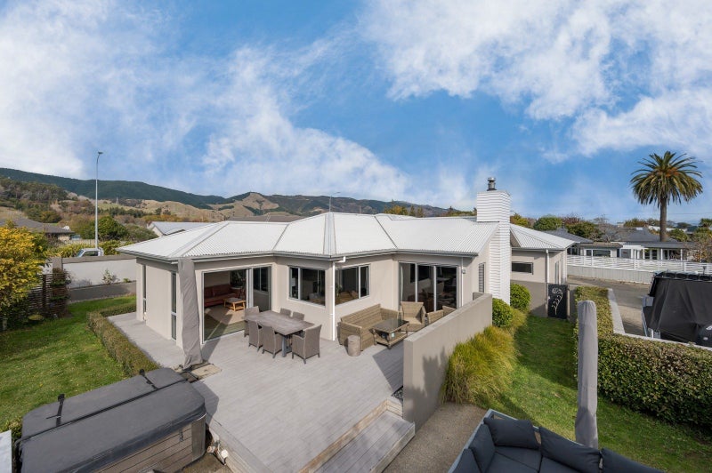 11 Lucy Murcott Place, Stoke, Nelson - Carousel 1