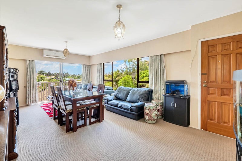 2/23 Sartors Avenue, Northcross, Auckland - Carousel 2