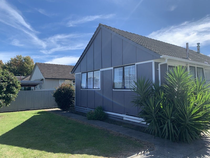 1212 Cunningham Crescent, Mayfair, Hastings - Carousel 1