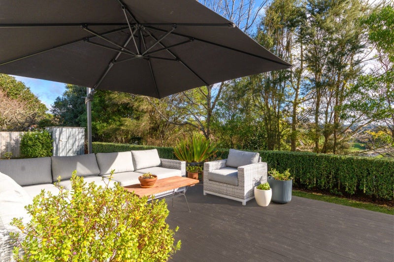 25 Arrowfield Drive, Pyes Pa, Tauranga - Carousel 2