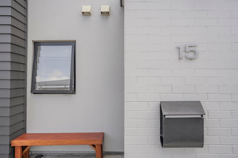 15/9 Surrey St, Tawa, Wellington - Carousel 22