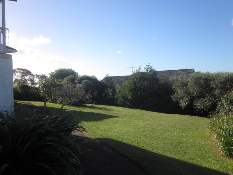 115 Sunrise Avenue, Murrays Bay, Auckland - Carousel 2