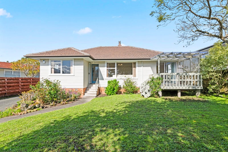 12 Compton Street, Hillcrest, Auckland - Carousel 1