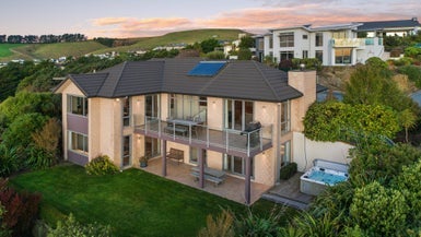 14 The Rocks, Kennedys Bush, Christchurch - Carousel 1