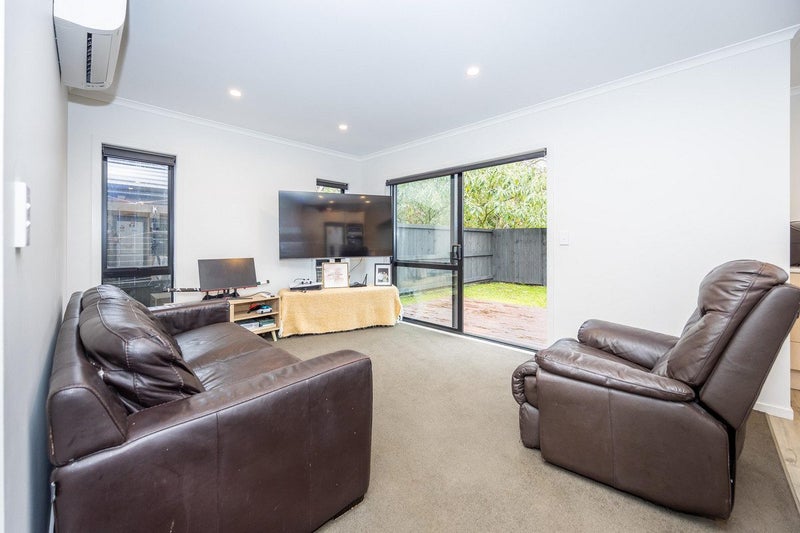 8/126 Rifle Range Road, Dinsdale, Hamilton - Carousel 2