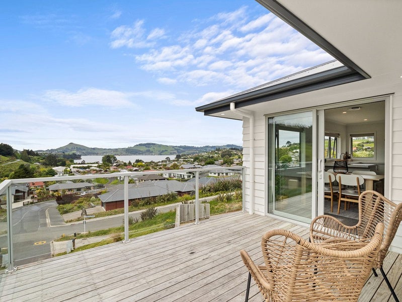 17 Glendermid Close, Sawyers Bay, Port Chalmers - Carousel 1