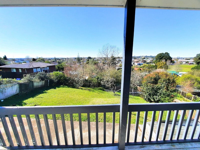 50 Parrs Cross Road, Henderson, Auckland - Carousel 2