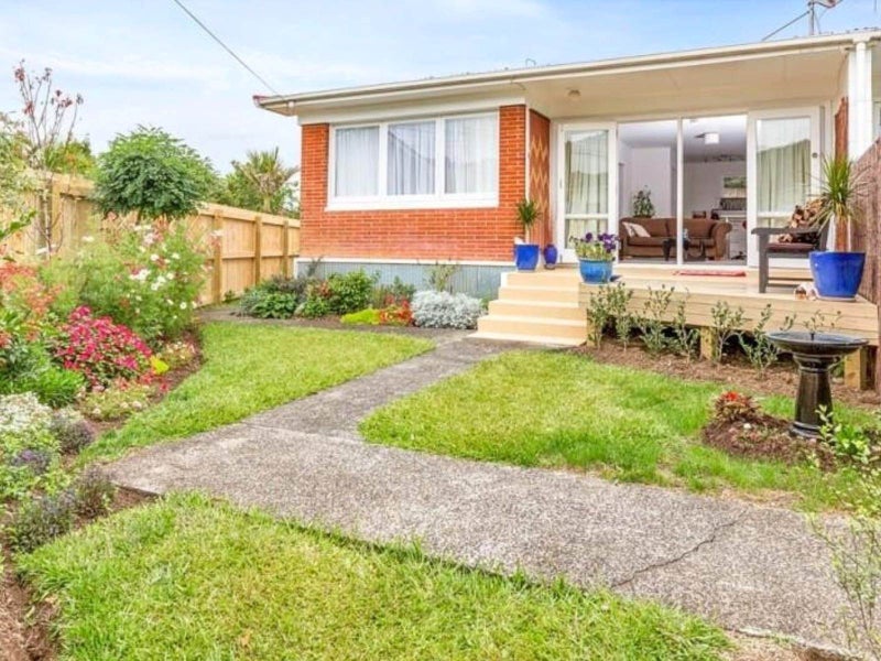 1/14 Aubrey Street, Regent, Whangarei - Carousel 1