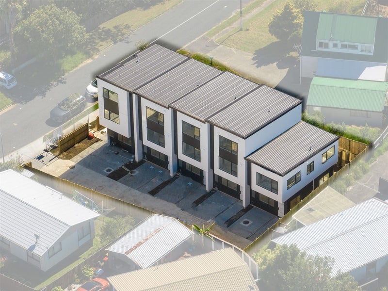 4C Flaunty Place, West Harbour, Auckland - Carousel 1