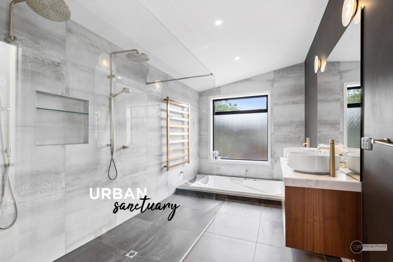 4A Banksia Grove, Maungaraki, Lower Hutt - Carousel 1