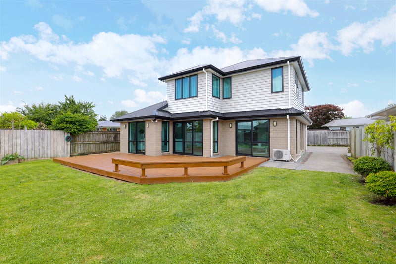 18 Sheridan Street, Silverdale, Hamilton - Carousel 1