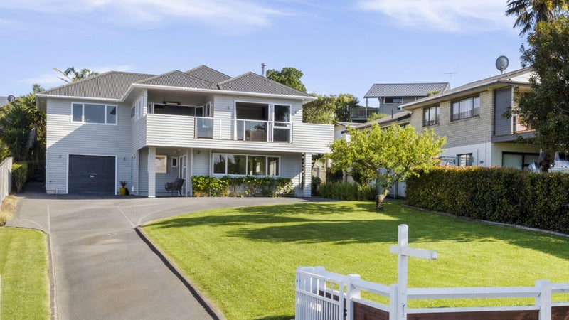 16 Te Pene Road, Maraetai, Auckland - Carousel 1