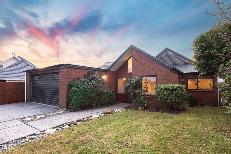 42 Anglesea Avenue, Parklands, Christchurch - Carousel 1