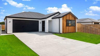 35 Stackwood Avenue, Woodend, Woodend - Carousel 1