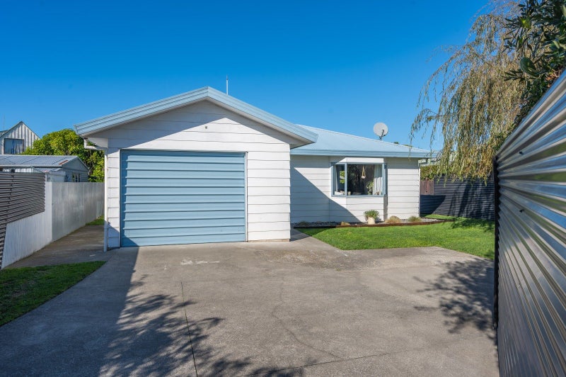 2/237 Georges Drive, Napier South, Napier - Carousel 1