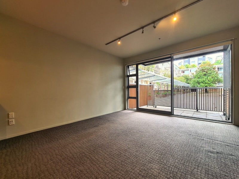 E101/28 Torrens Terrace, Mount Cook, Wellington - Carousel 2