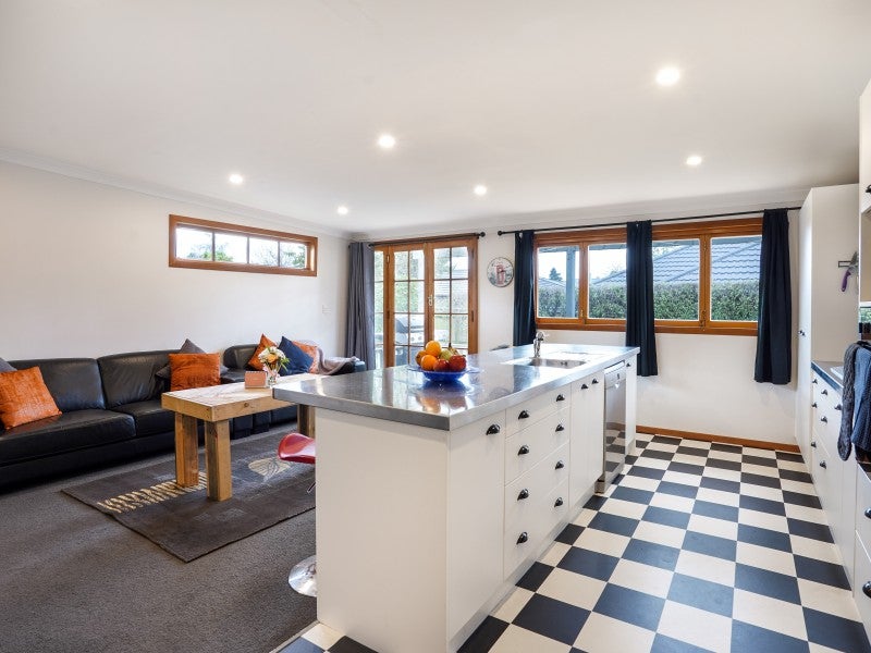 36 Knowles Street, Terrace End, Palmerston North - Carousel 1