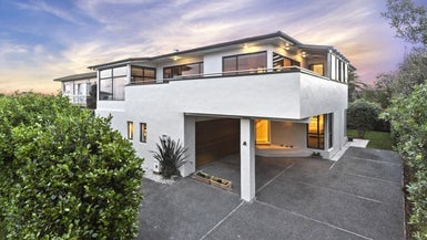 2/72 Gulf View Road, Murrays Bay, Auckland - Carousel 1