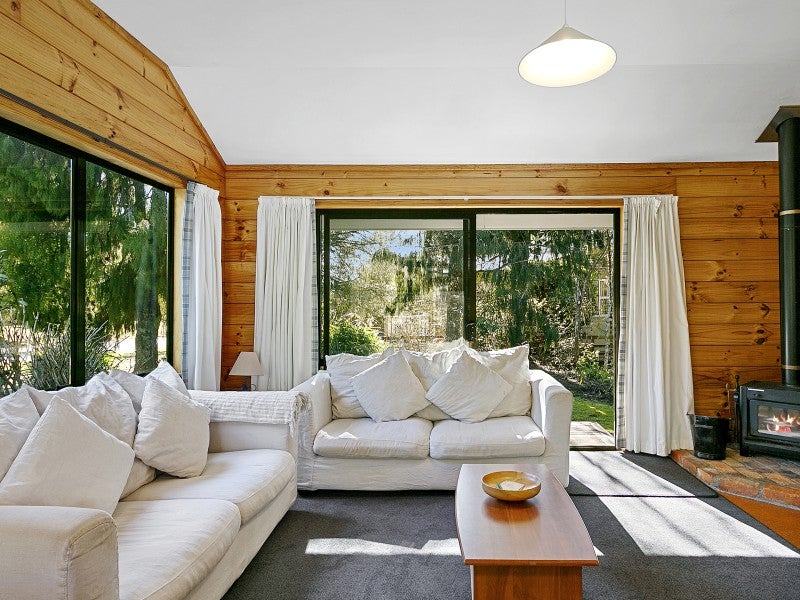 6 Kaiuru Avenue, Pukawa Bay, Tūrangi - Carousel 2