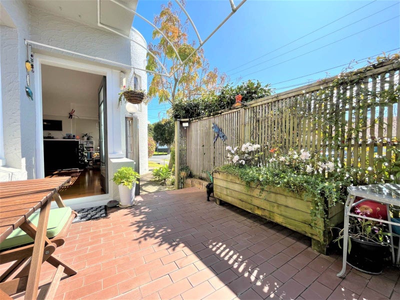 2/1 Marau Crescent, Mission Bay, Auckland - Carousel 1