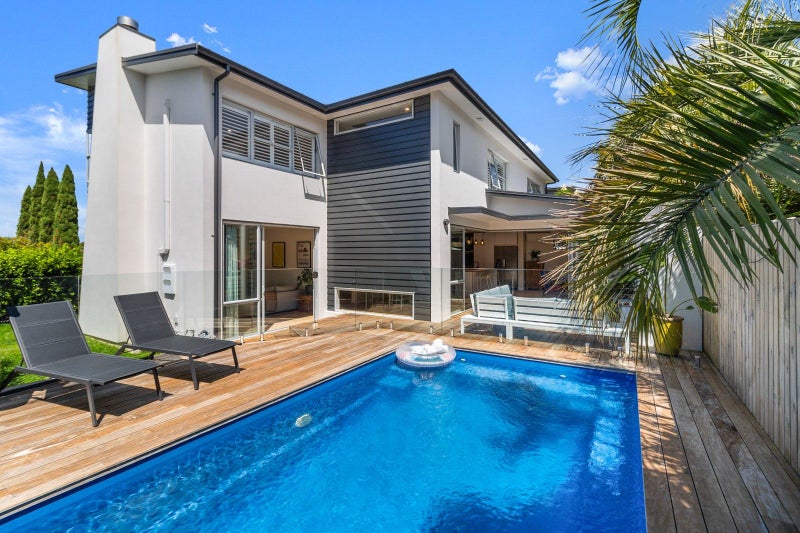 90 Esperance Road, Glendowie, Auckland - Carousel 1