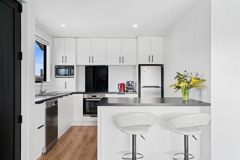 14 Swan Street, Wanaka - Carousel 2